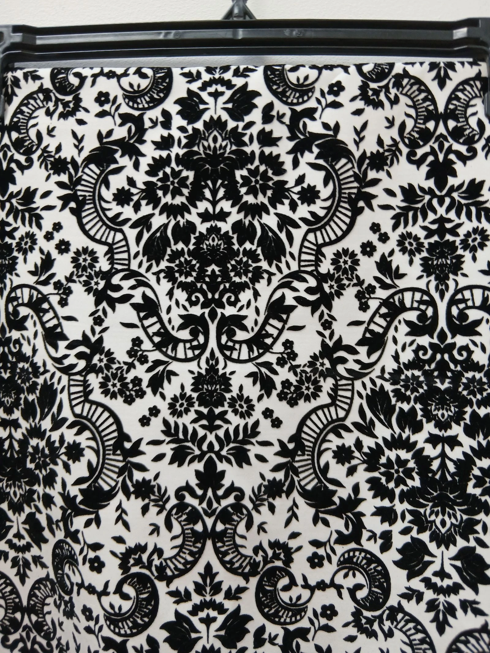 Magnífica falda blanca con motivos de terciopelo negro talla 48 Yessica C&A – photo 6